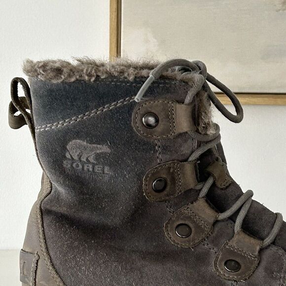 Sorel Explorer Joan Boots Size 7 US Gray Suede Faux Fur Insulated Winter - Picture 2 of 8
